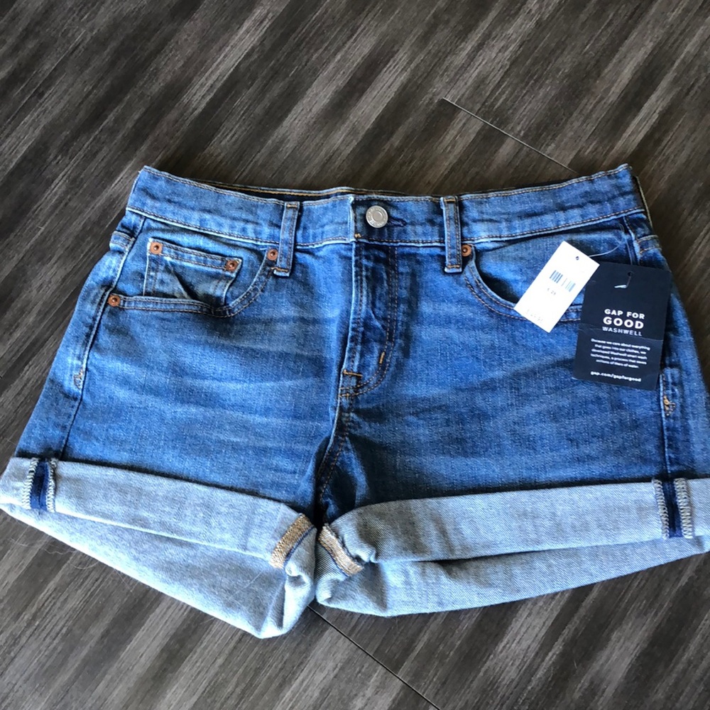 GAP 3” short, size: 28 - Picture 1 of 3